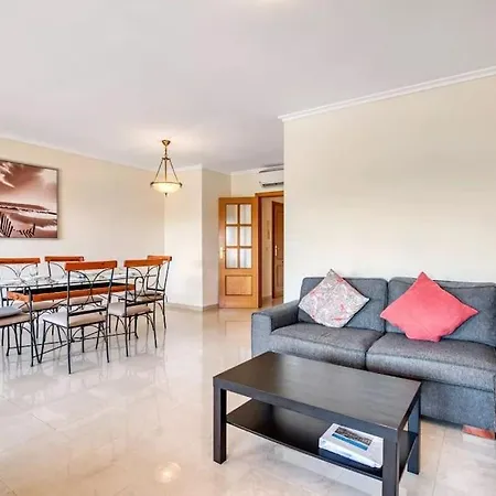 Golden Port In The Heart Apartment *